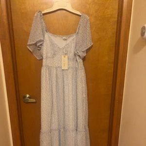 Beautiful dress. Blue floral maxi dress